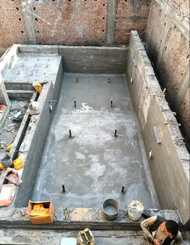Concrete basin with return-inlet and light fittings set